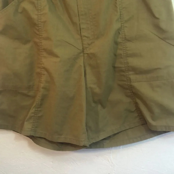 Elastic Waist Olive Green Shorts with Pockets Casual Comfy Everyday - Picture 4 of 11
